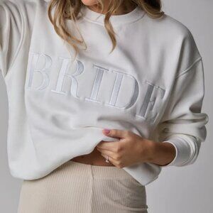 EUC Like New White Embroidered “BRIDE” Crewneck Sweatshirt Perfect for Brides S
